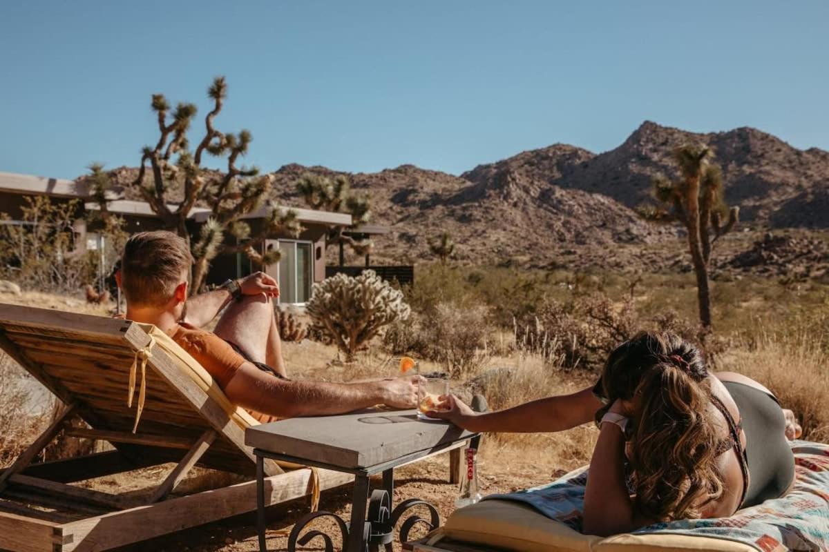 Shelter 2 L A Classic At Joshua Tree Park Entrance Екстер'єр фото